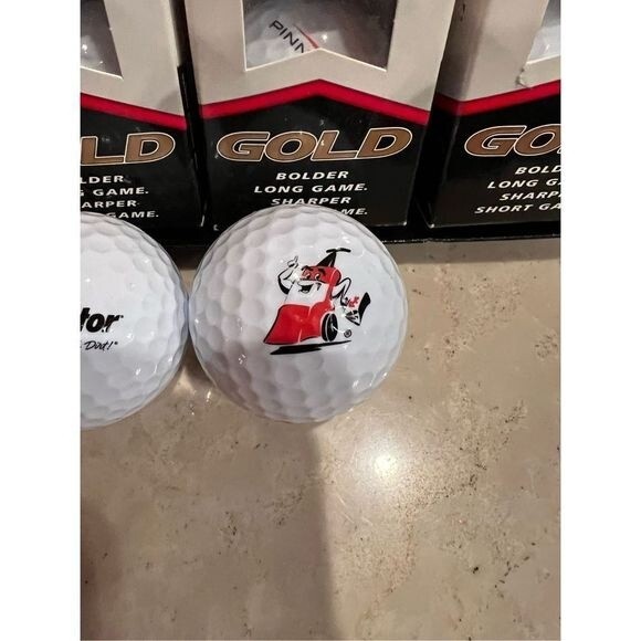 Rug Doctor Pinnacle Gold collectible golf balls - Picture 3 of 6